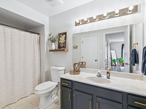 5th image of 17595 Drummond Dr #0