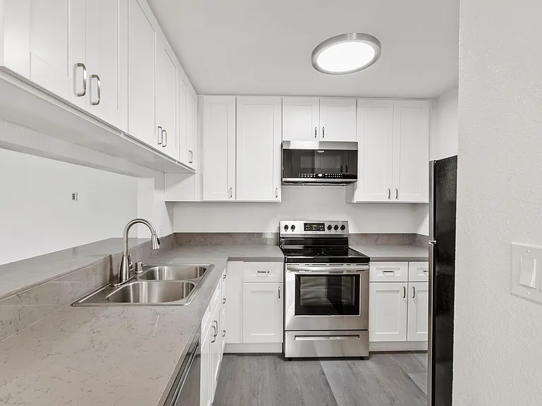 712 S Fernwood St — Photo 38
