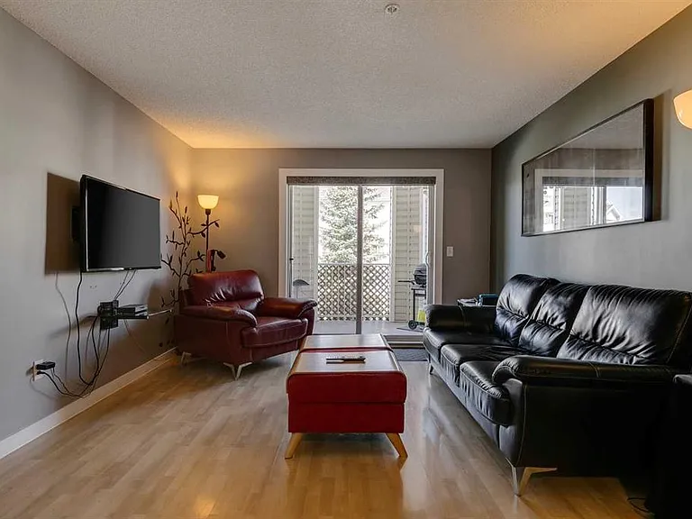 17 Country Village Bay NE #1310 — Photo 3