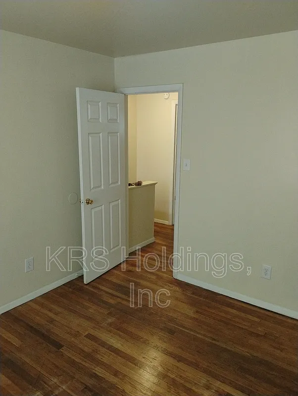 2202 Williamsburg Rd — Photo 4