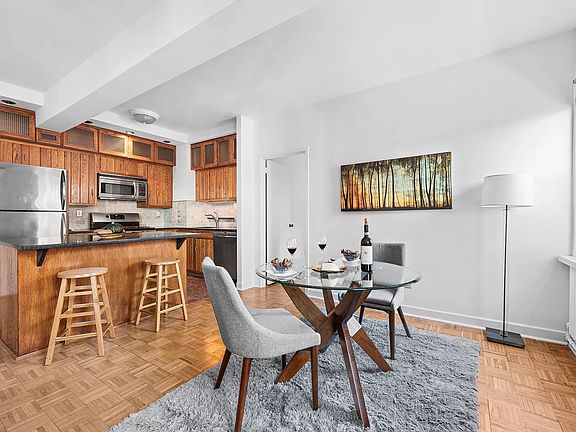 2nd image of 2166 Broadway APT 10A