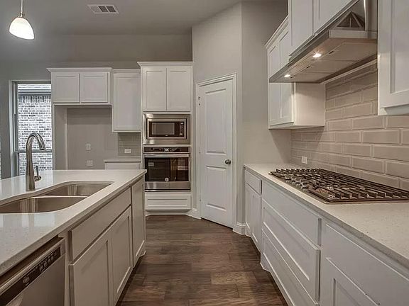 3rd image of 8829 Abbington Pl