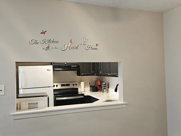5214C Aberdeen Dr — Photo 2