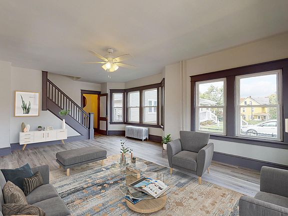 3rd image of 318 Percy St