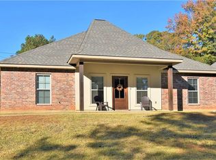 2469 Myland Dr, Pineville, LA 71360