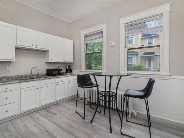 323 Woodward Ave #2