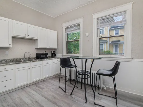 Beautifully Remodeled Furnished One Bedroom in Sloan with tons of windows and old world charm!, 323 Woodward Ave, Kalamazoo, MI 49007