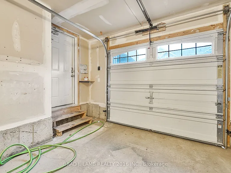 930 Nadalin Hts — Photo 37