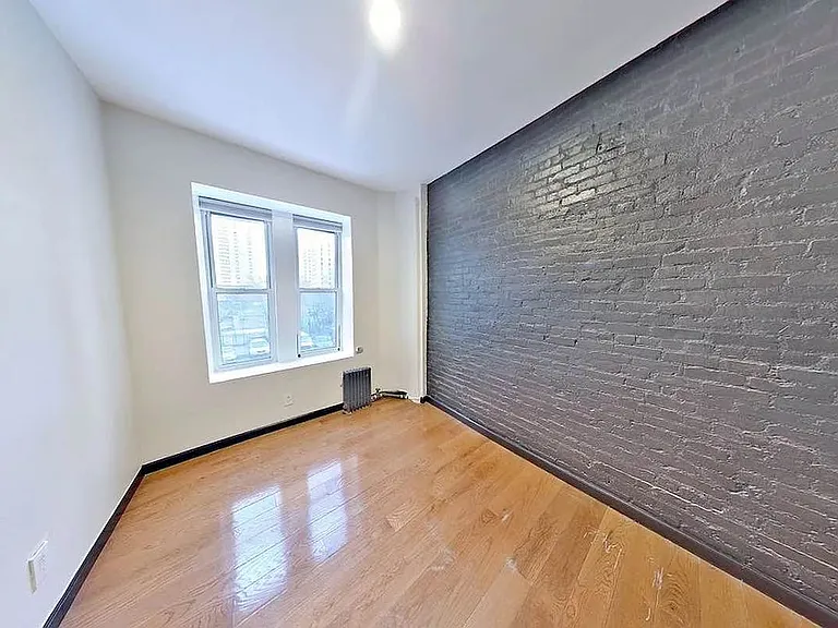 85 Pitt St #5A — Photo 4