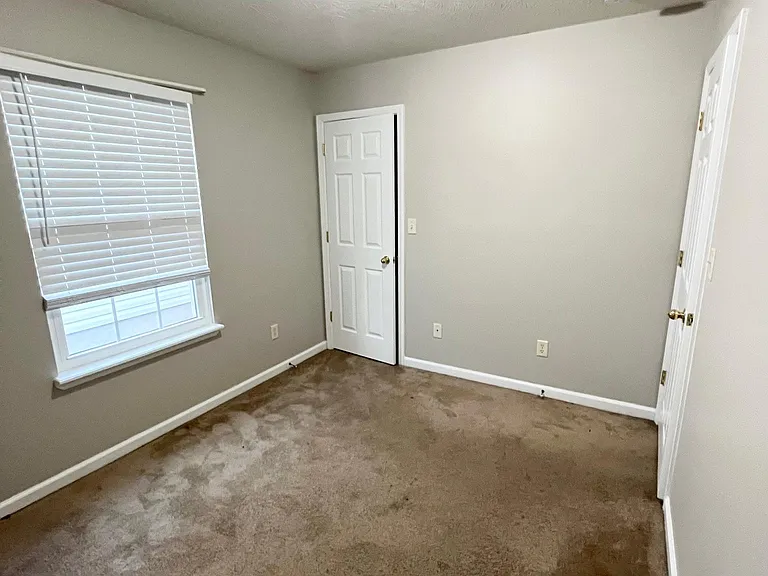 1901 Sandersville Rd — Photo 11