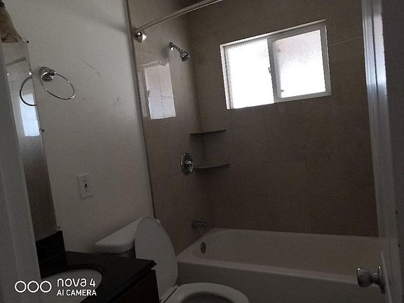 2nd image of 1115 Lincoln Ave