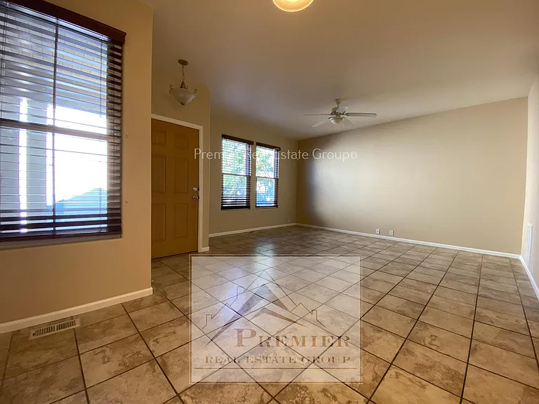 2790 Tumblewood Grv #1 — Photo 3