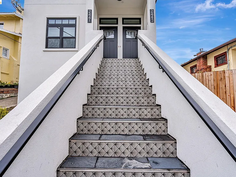 2443 13th Ave — Photo 3