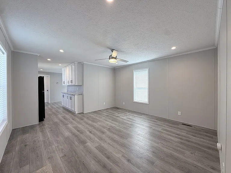 29800 Guilford Cir #152 — Photo 2