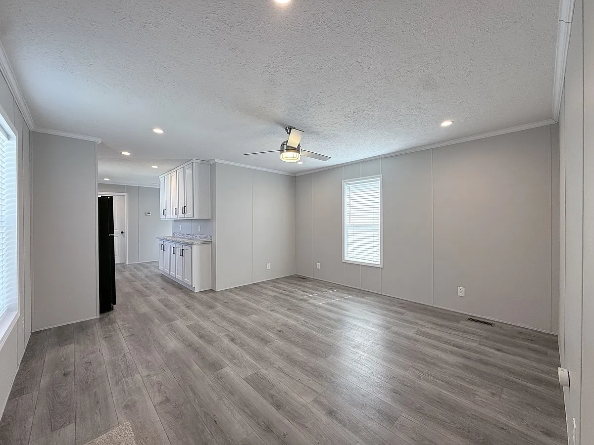 Building Photo - 29800 Guilford Cir #152