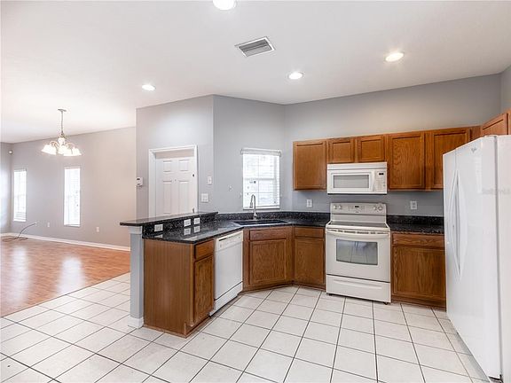 4th image of 12901 Kings Crossing Dr