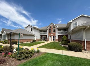 1284 Village Centre Dr UNIT 5, Kenosha, WI 53144