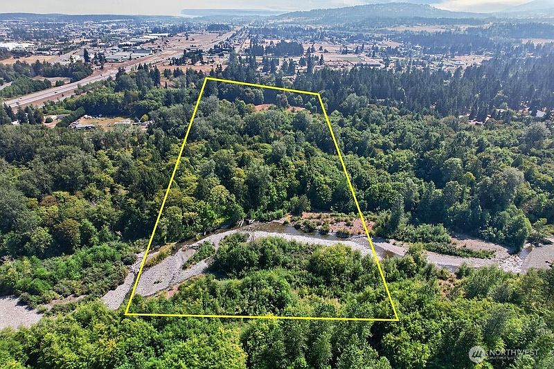 4th image of 192 Rondale Drive