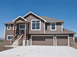 500 3rd St, Linwood, KS 66052