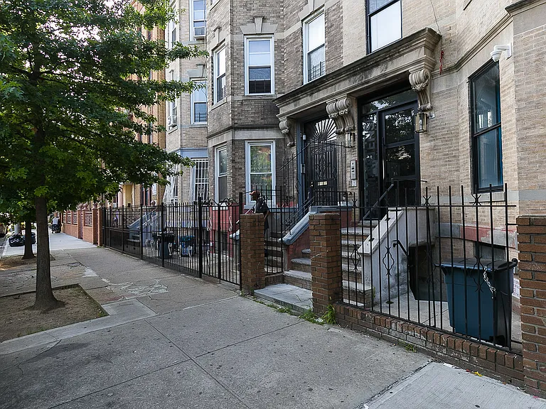 271 Martense St #4L — Photo 18