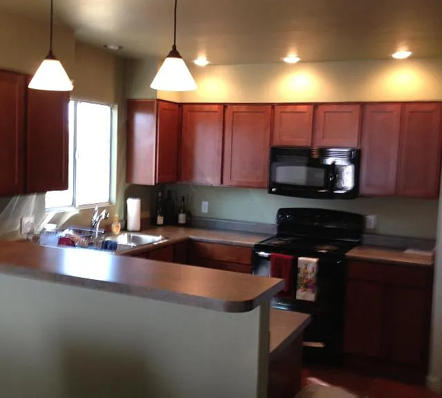 3307 N Tyndall Ave — Photo 10