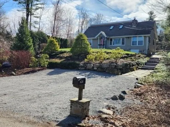 426 E Lakeshore Dr, Highland Lakes, NJ 07422