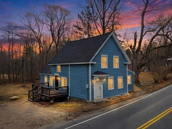 79 Haverhill Road, Chester, NH 03036