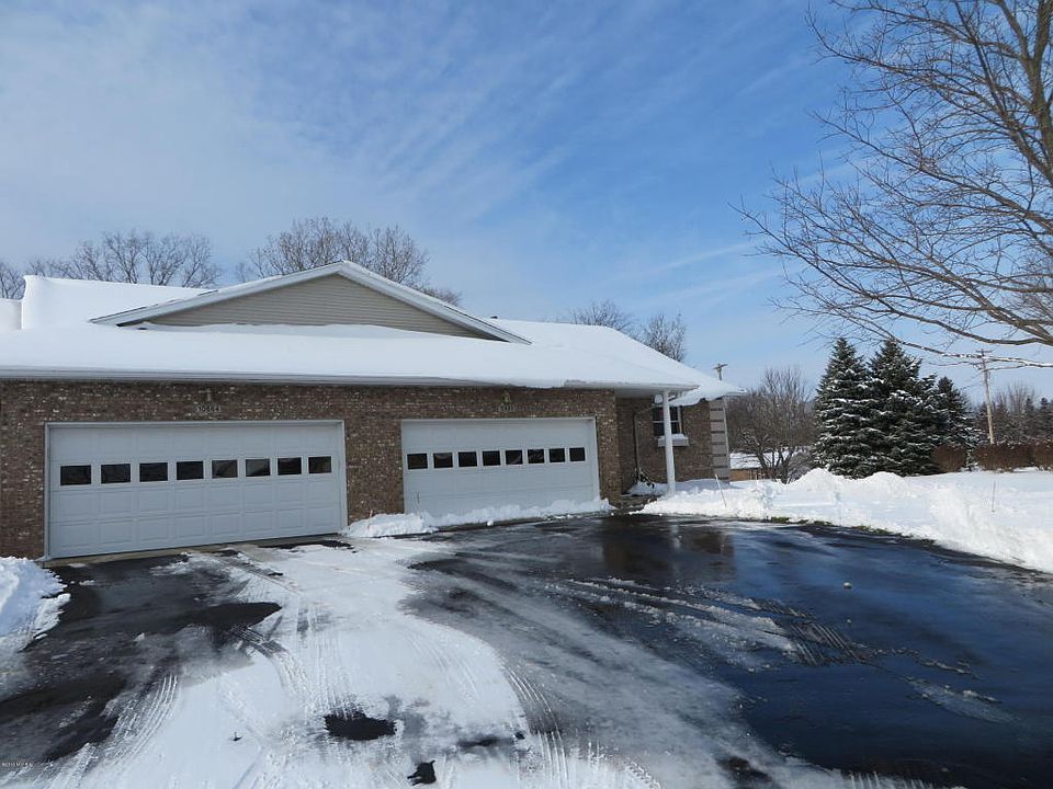 1st image of 10688 W Stockbridge Ct