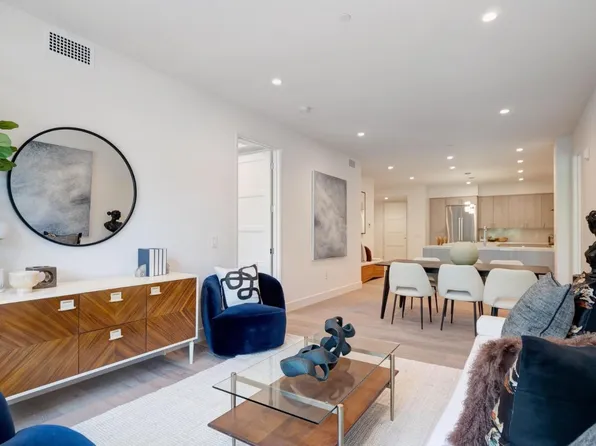 425 1st St #32, Los Altos, CA 94022