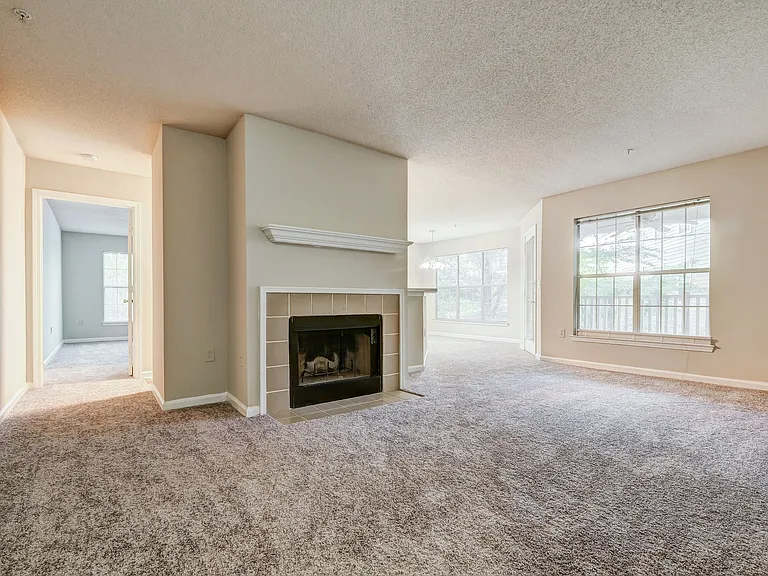 Keswick Village Apartments and Townhomes — Photo 7