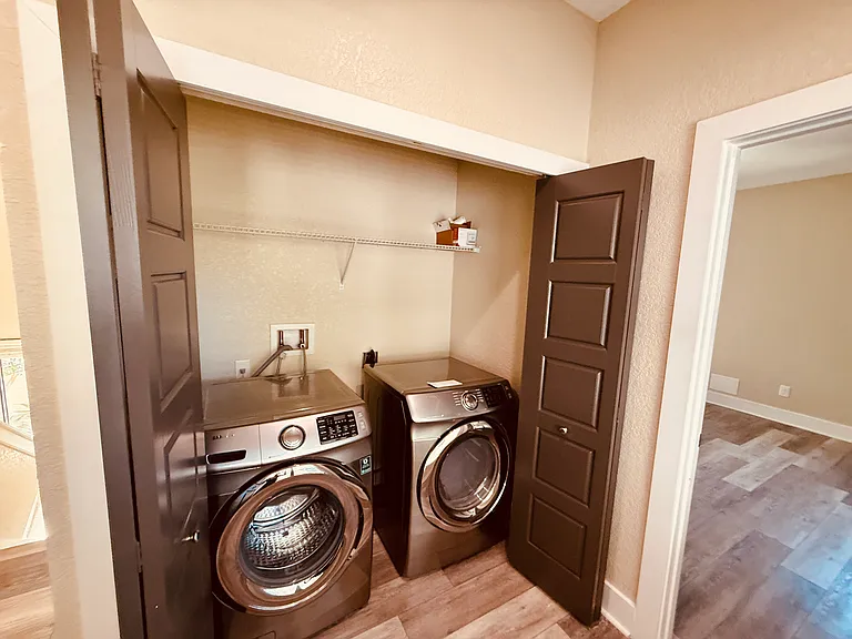 ew Modern Washer And Dryer