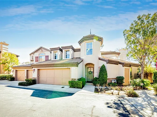 26800 Van Gogh Ln, Santa Clarita, CA 91355