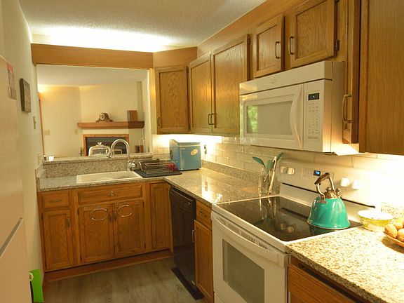 5th image of 33 Willowbrook Dr #33