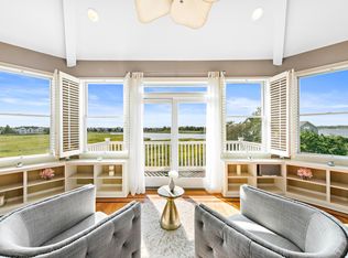 30 Columbus Dr, Monmouth Beach, NJ 07750