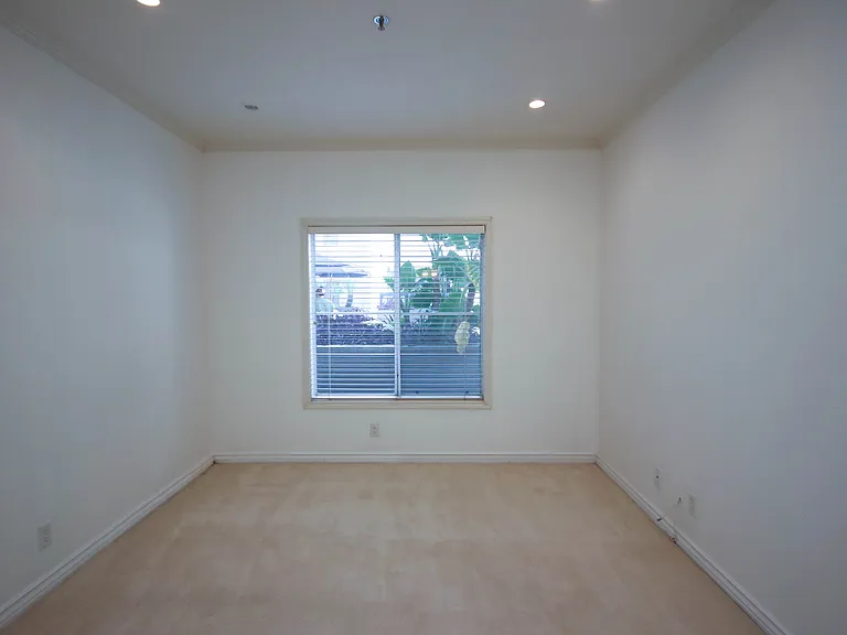 300 N El Molino Ave #126 — Photo 17