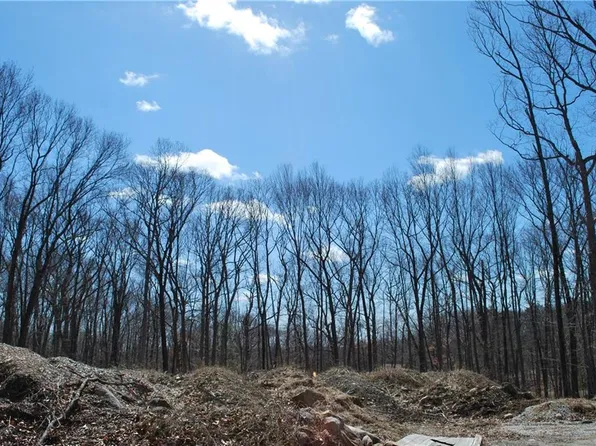 296 Tower Hill Rd, Cumberland, RI 02864