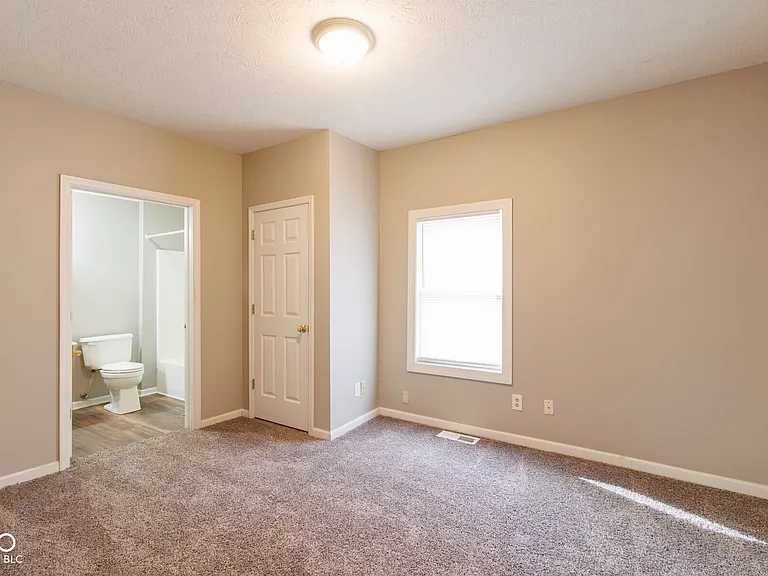 2622 Delaware St — Photo 8