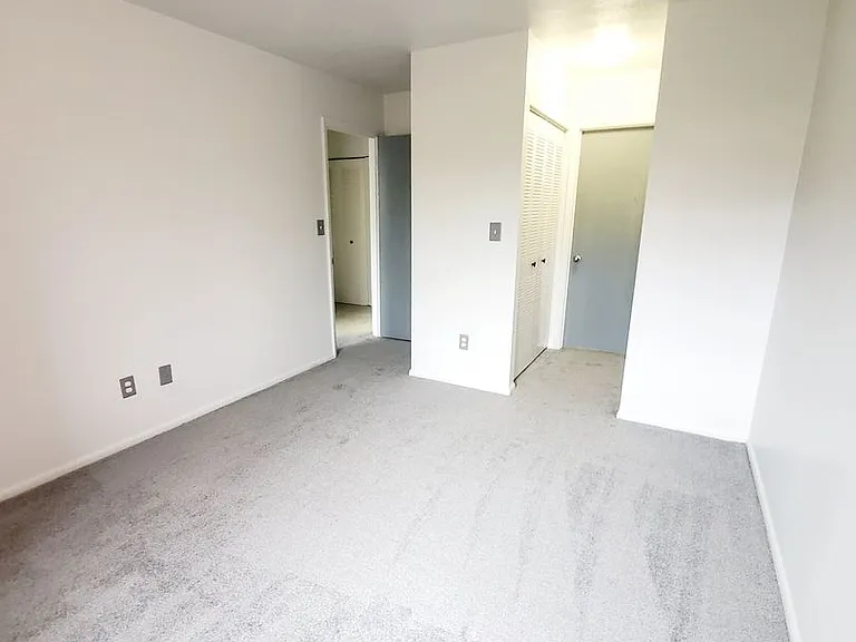 Sugarbush Apartments — Photo 164