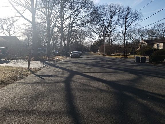 5th image of 15 Dearborn Ave