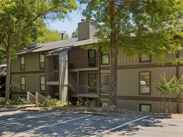 106 Cedar Ct SE, Marietta, GA 30067