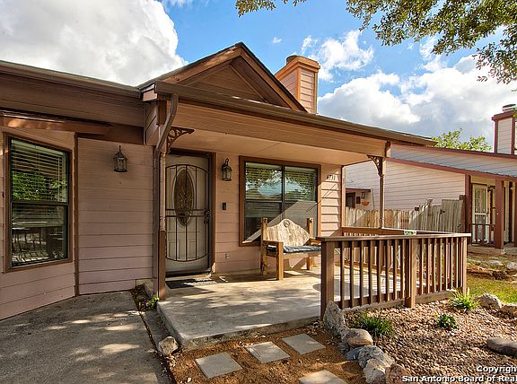 3rd image of 6731 Hickory Springs Dr
