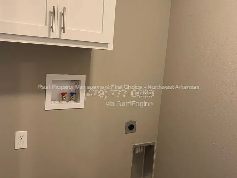 537 Buckboard Rd — Photo 11