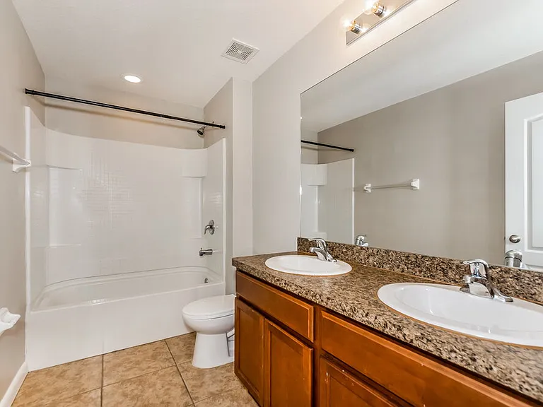 204 Lone Dove Ln — Photo 16