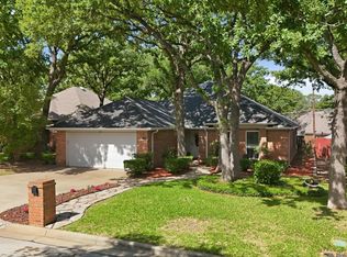 6020 Paradise Dr, Arlington, TX 76001