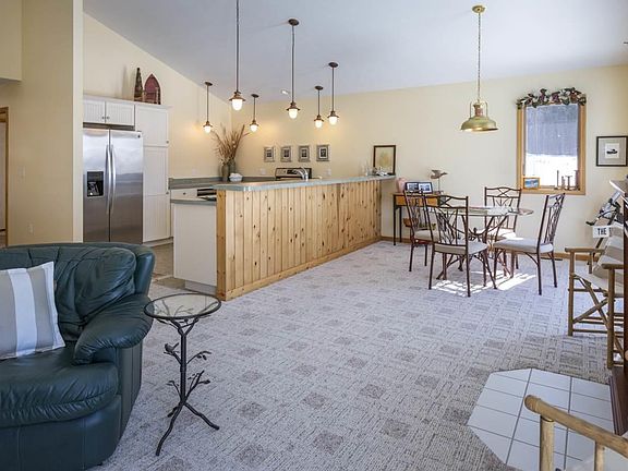 4th image of 11600 S Village Ct