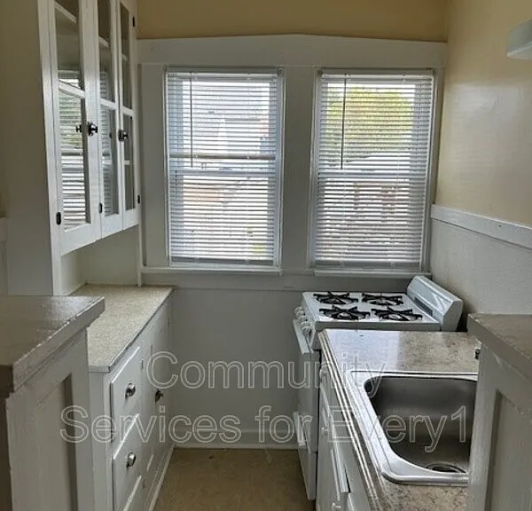 247 Roesch Ave #45A — Photo 6