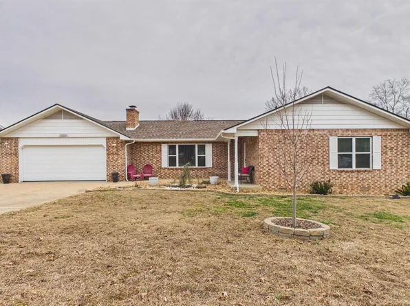 2022 Fuller St, Mountain Home, AR 72653