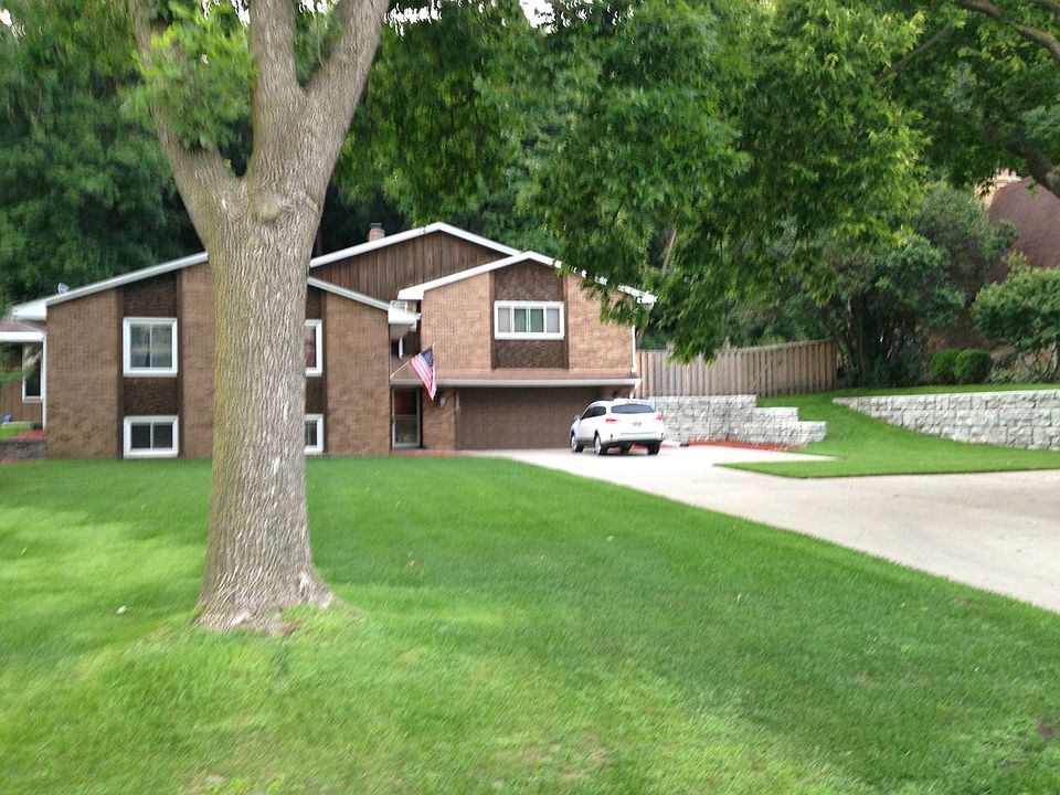 1st image of 1300 Wachtler Ave
