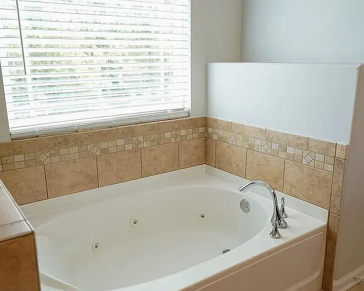 8 Woods Way — Photo 27