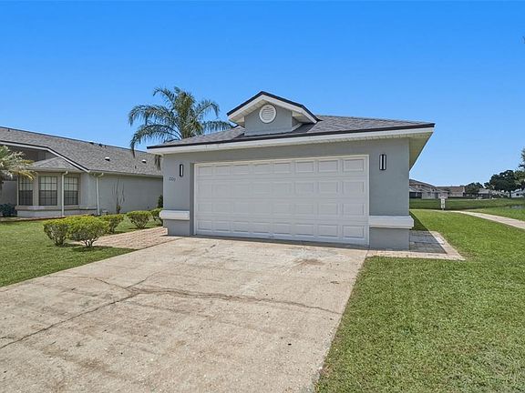 3rd image of 1009 Whalebone Bay Dr